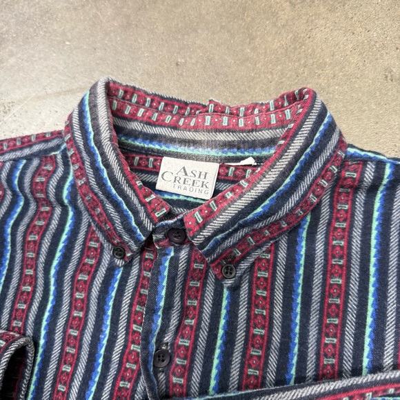 Vintage Ash Creek Trading Men’s Striped Flannel Shirt L Faded Distressed - Picture 3 of 9